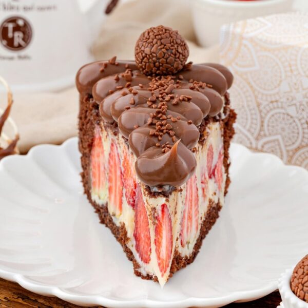 Fatia Especial de Leite Ninho com Morango - Imagem 2
