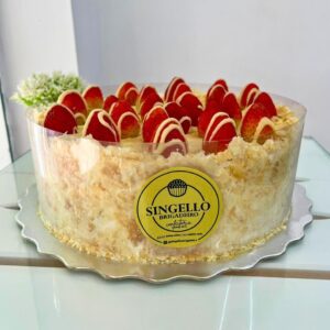Bolo Mil Sonhos de Morango - P